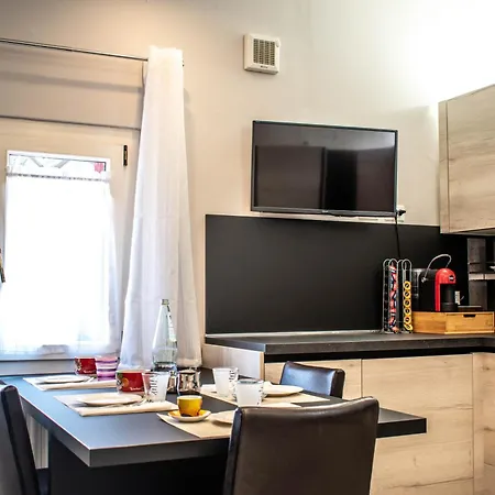 Apartment A Due Passi Dal Castello - Moderno E Ristrutturato