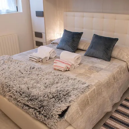 A Due Passi Dal Castello - Moderno E Ristrutturato Феррара