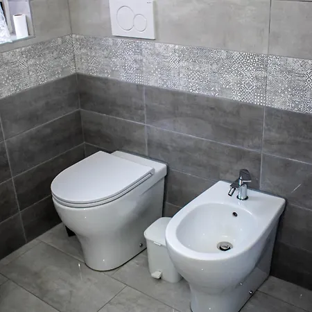 Apartment A Due Passi Dal Castello - Moderno E Ristrutturato *