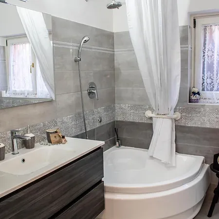 A Due Passi Dal Castello - Moderno E Ristrutturato Ferrara