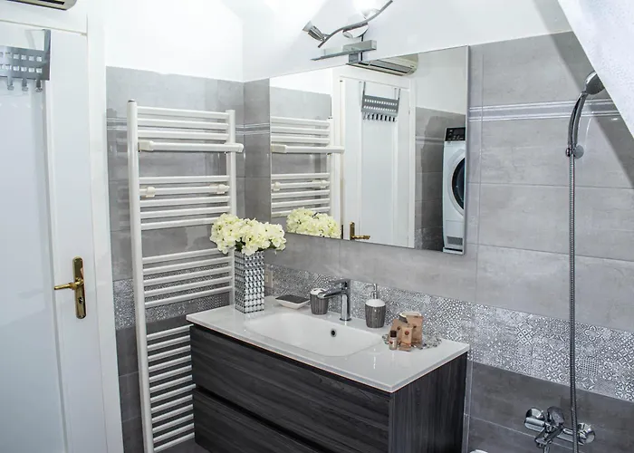 A Due Passi Dal Castello - Moderno E Ristrutturato * Φεράρα